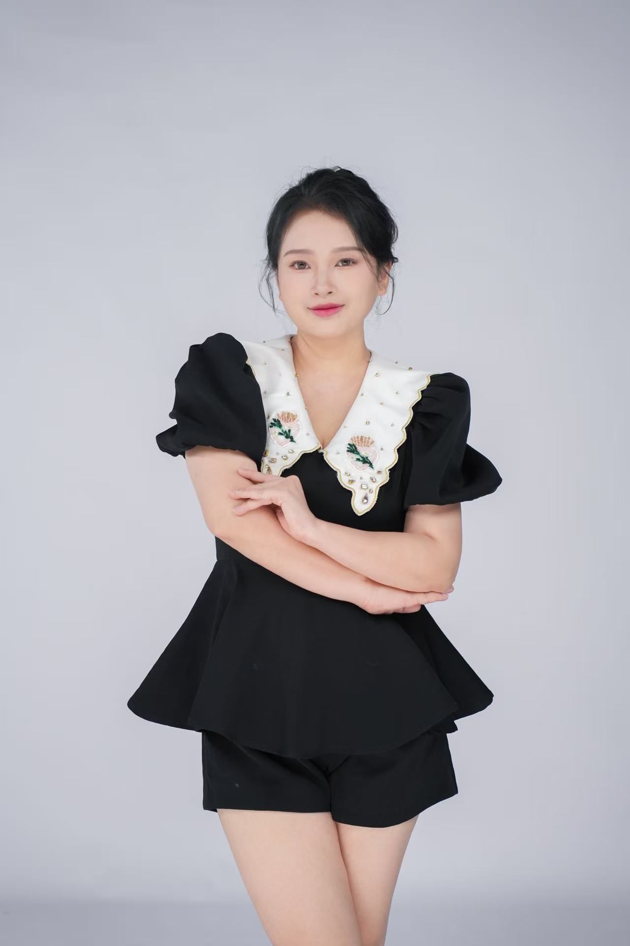 从围裙宝妈到百万博主，@大碗姐 的两次“重生”第1张